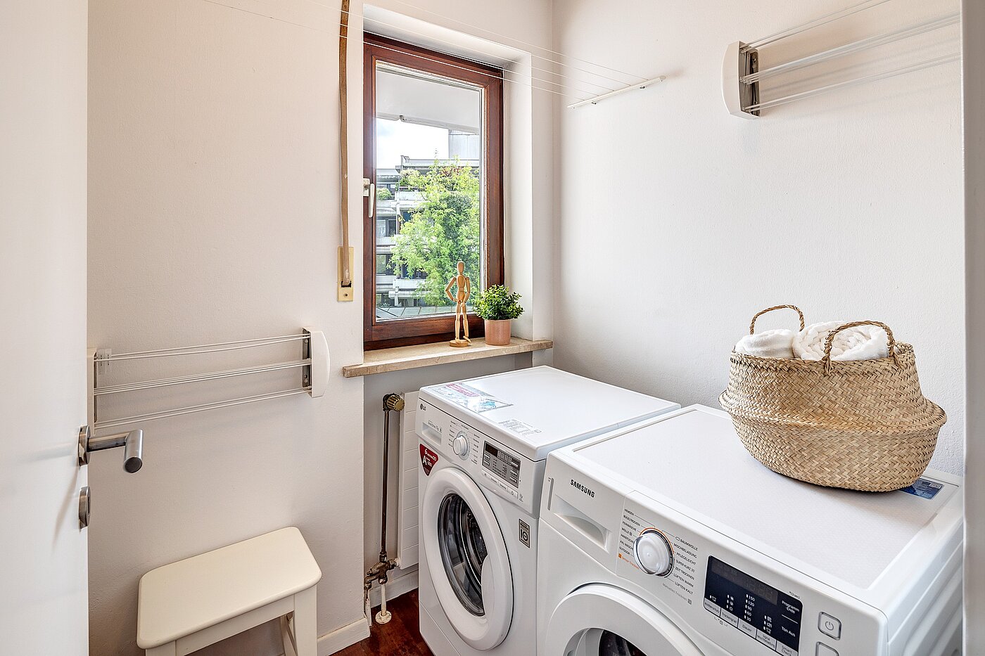 Appartement avec 3 pièces | München-Schwabing | 2202ML12 | Hauswirtschaftsraum mit elektr. Geräten