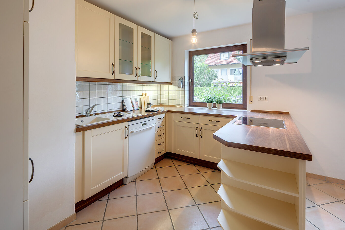 Maison d'angle mitoyenne avec 5.5 pièces | München-Trudering | 702531 | Wohnküche mit...