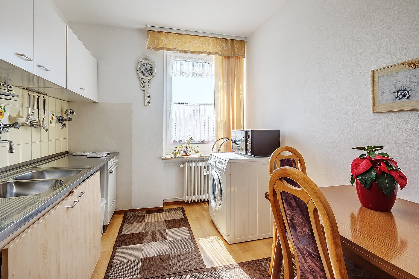 Appartement avec 2 pièces | München-Sendling-Westpark | 2003ML10 | Wohnküche mit WM-Anschluss...