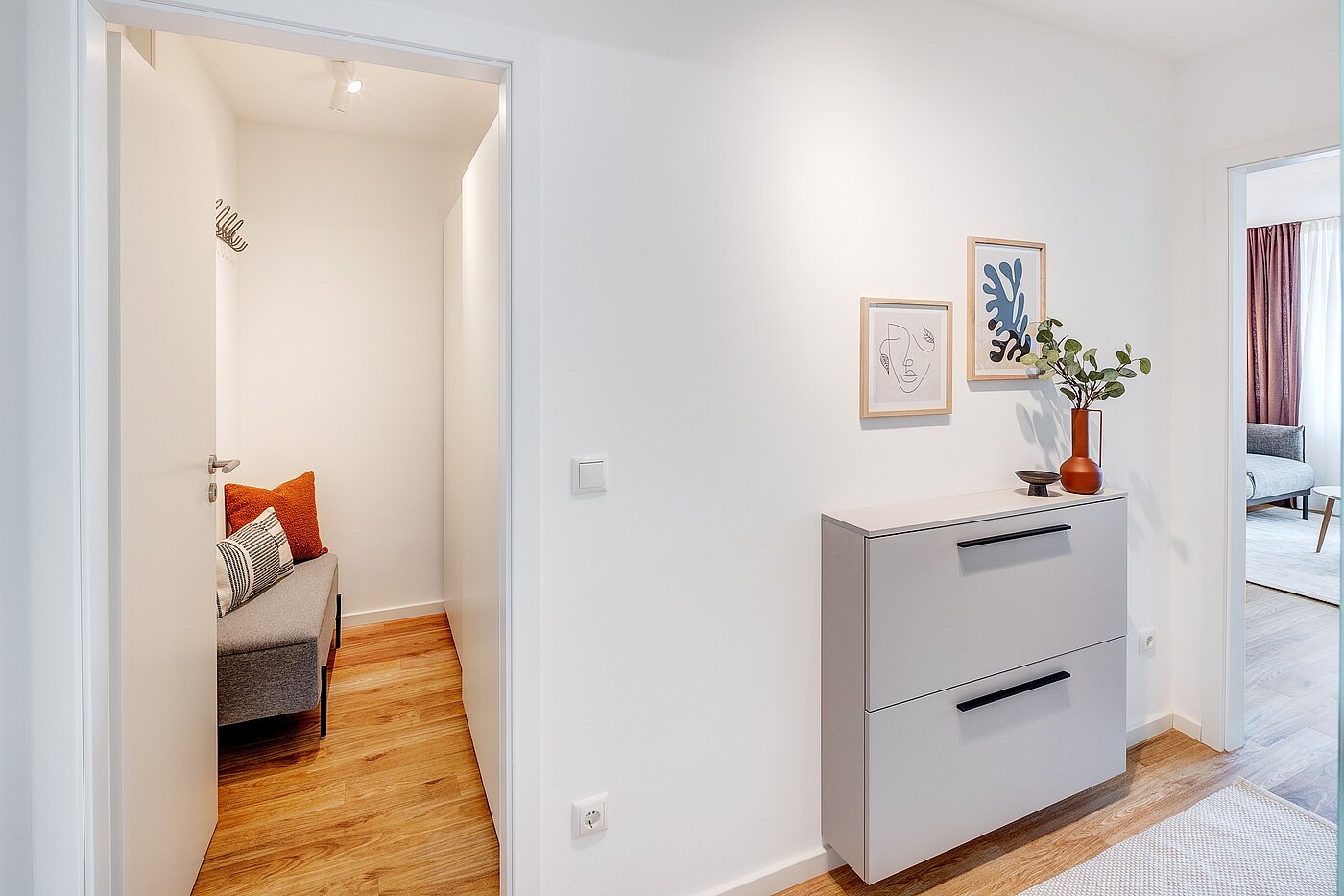 Appartement avec 1 pièce | München-Neuhausen | 70197 | Garderobe und...