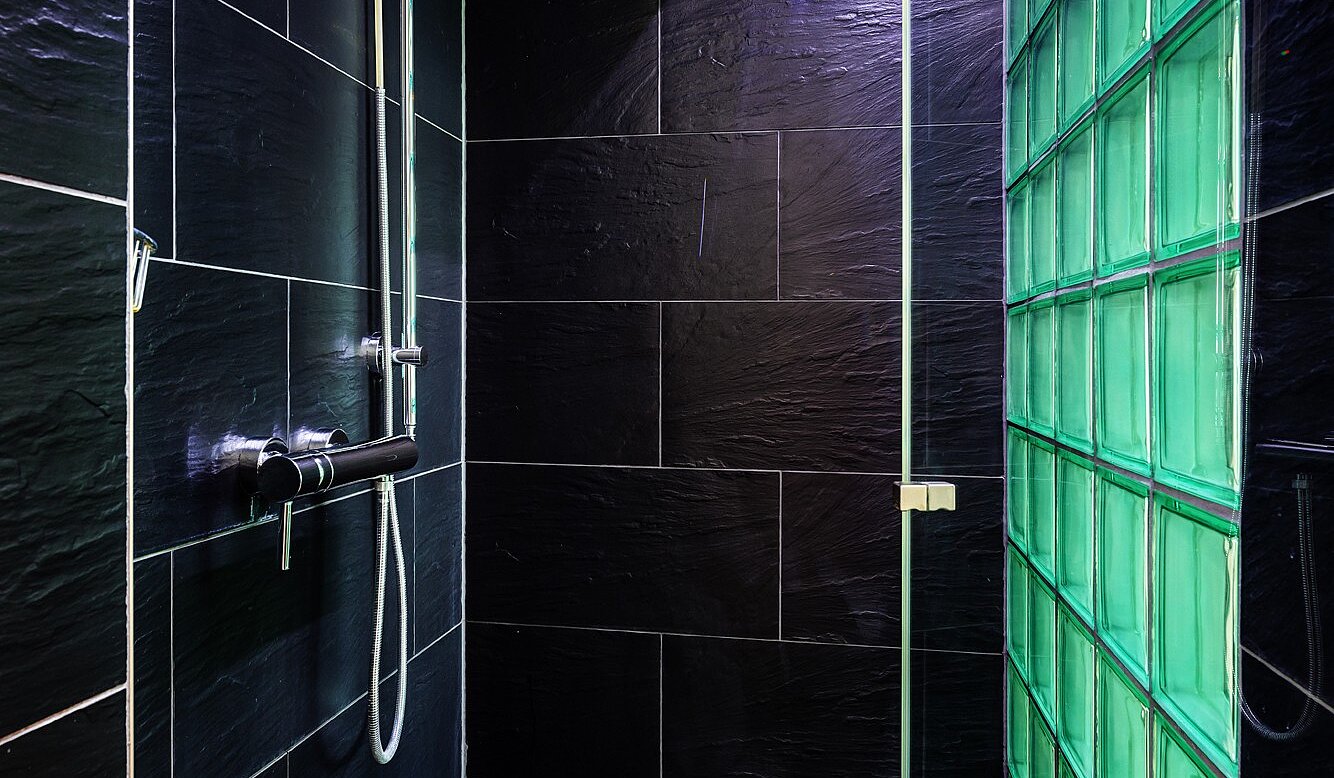 Appartement avec 2 pièces | München-Au | 70108 | Dusche mit Schieferplatten