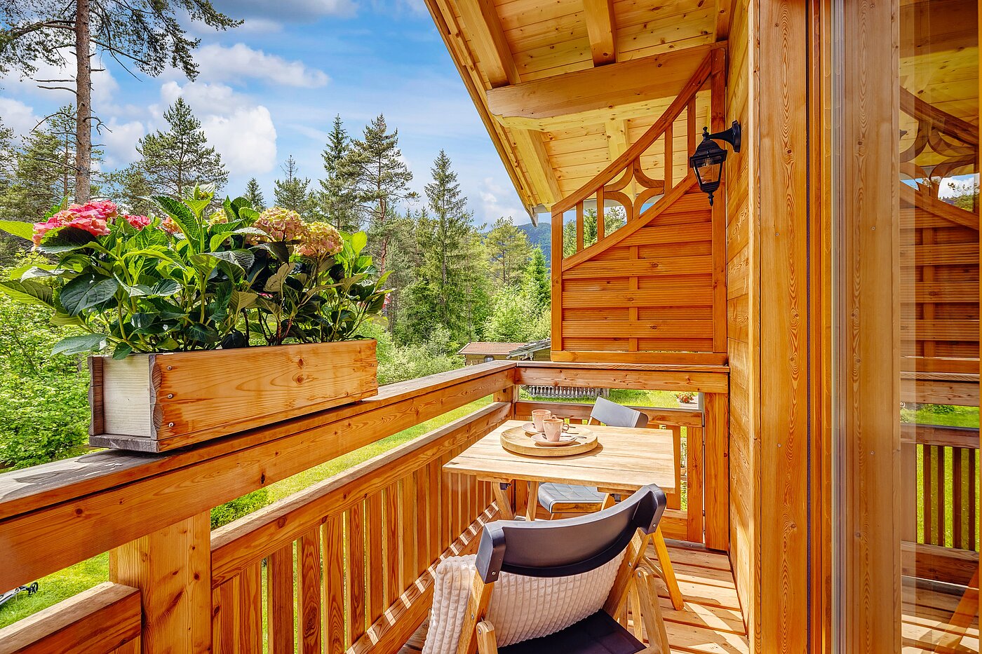 Appartement avec 6 pièces | 70095 | ...mit sonnigem Balkon...