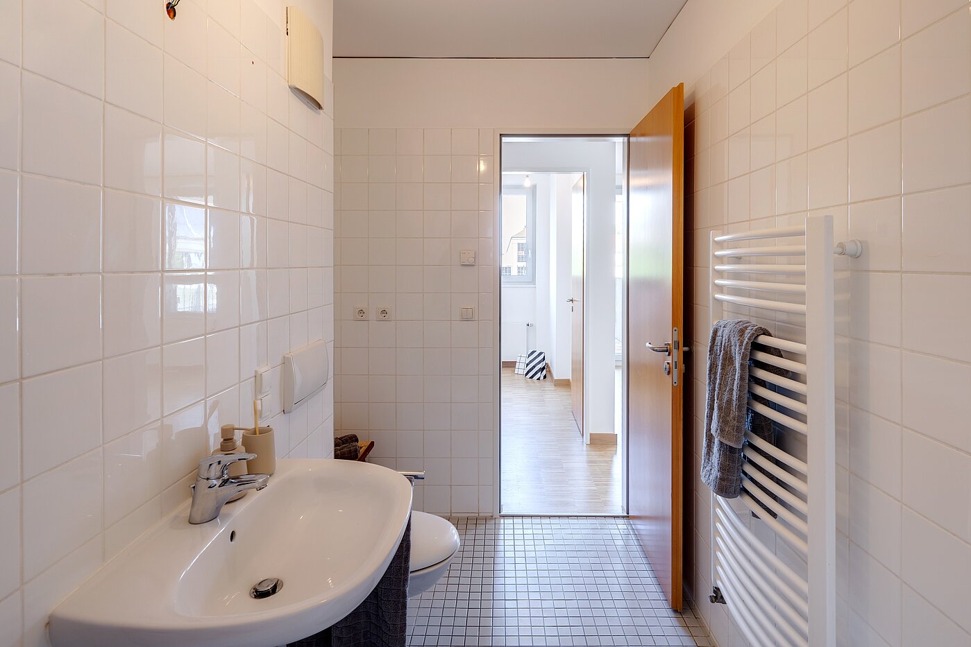 Appartement avec 2 pièces | München-Schwanthalerhöhe | 2206ML11 | und Handtuchheizkörper