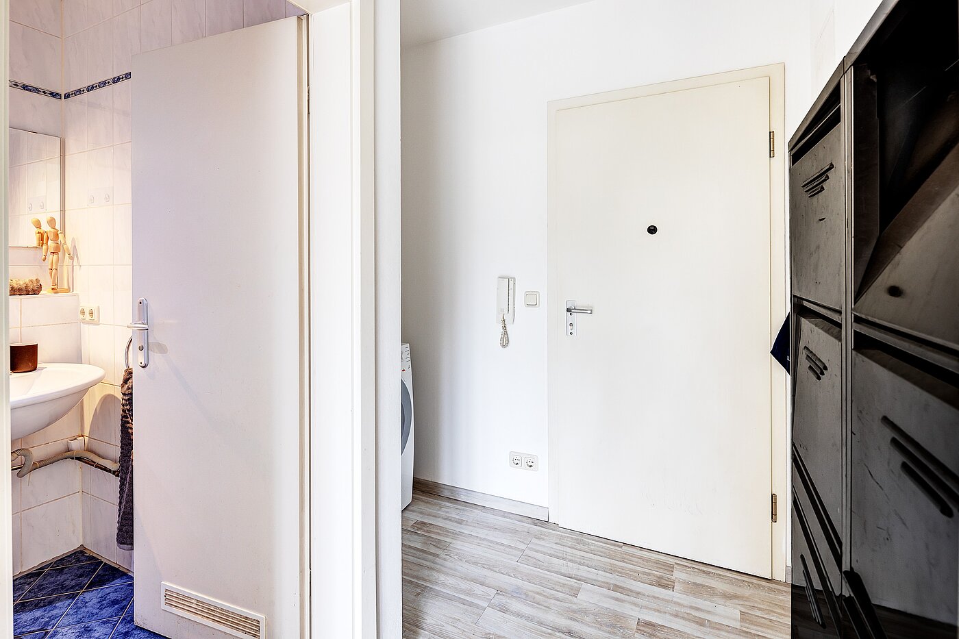 Appartement au rez-de-chaussée avec 1.5 pièces | München-Aubing | 70000 | Diele mit Stellfläche