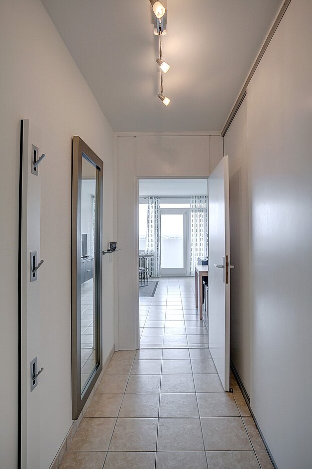 Appartement avec 1 pièce | München-Moosach | 70092 | Diele mit...