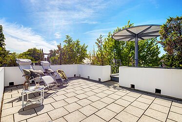 Fasangarten : Appartement de 2,5 pièces avec grande terrasse sur le toit - libre