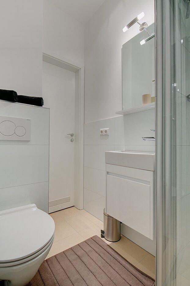 Appartement au rez-de-chaussée avec 4 pièces | München-Neuhausen | 70471 | ...mit Dusche