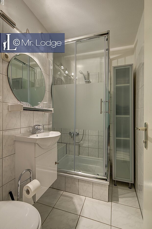 Appartement avec 1 pièce | München-Sendling-Westpark | 1706ML8 | Hell gefliestes Bad