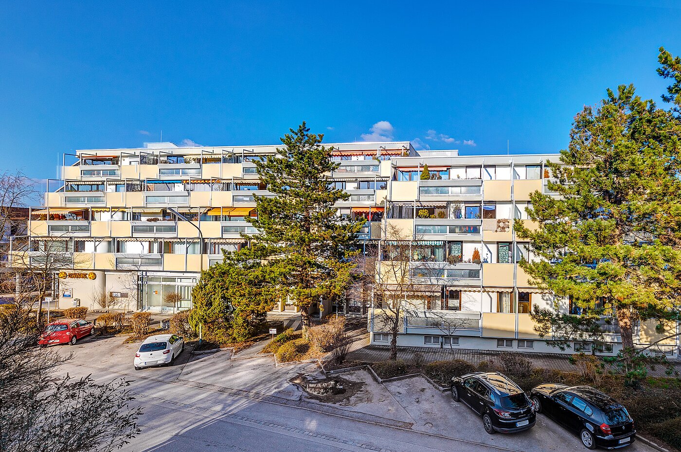Appartement avec 3 pièces | Unterschleißheim | 70003 | Außenansicht Wohnanlage