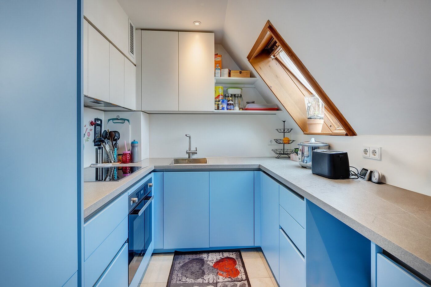 Maison individuelle avec 8 pièces | 70229 | Küche mit Fenster...