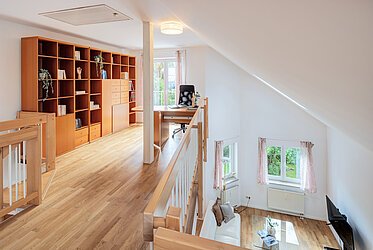 Waldtrudering : appartement duplex ensoleillé de 3,5 pièces avec vue sur la verdure - libre