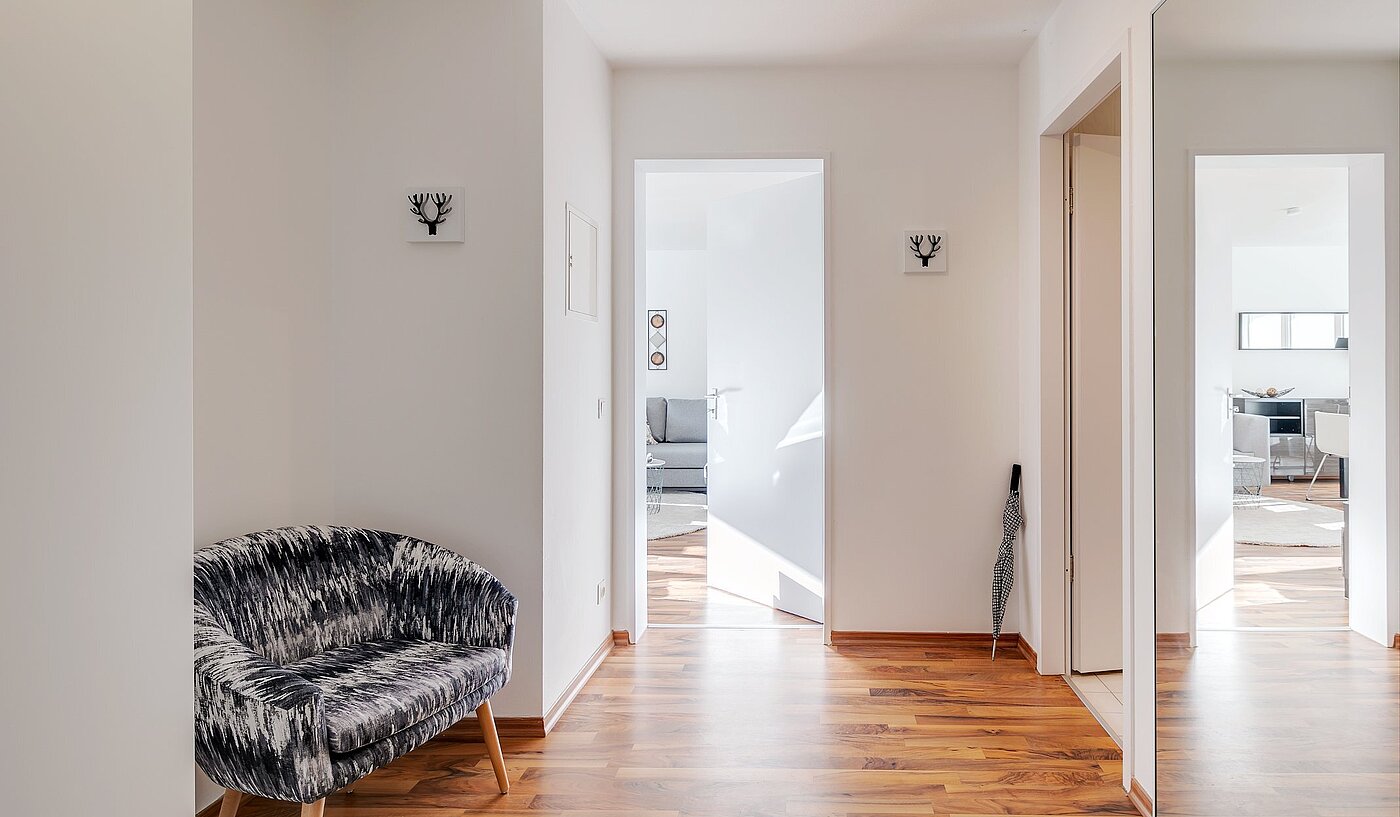 Appartement avec 2 pièces | München-Oberföhring | 2007ML8 | großzügige Diele