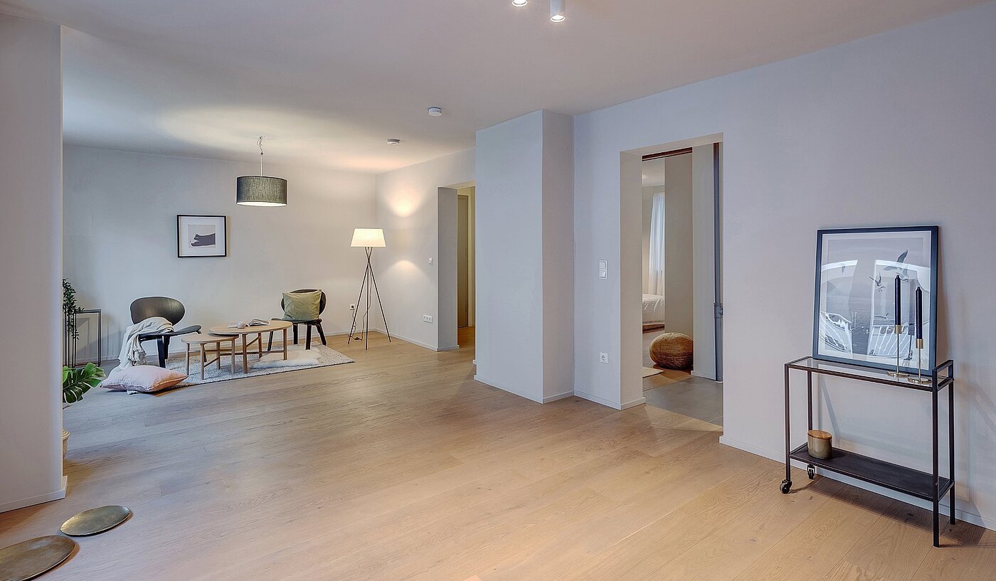 Rez-de-chaussée surélevé avec 2 pièces | München-Lehel | 2012ML1 | Großer Wohn- und Essbereich...