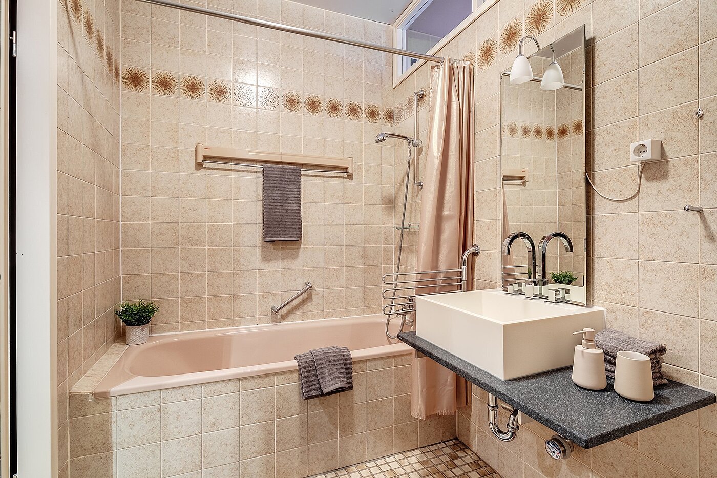 Appartement avec 2 pièces | München-Untergiesing | 2003ML12 | ...mit Badewanne