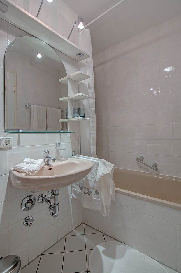 Appartement avec 2 pièces | München-Ramersdorf | 2207ML11 | ...mit Badewanne