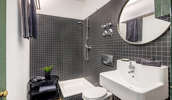 Appartement loft avec 1 pièce | München-Isarvorstadt | 2211ML7 | Modern gestaltetes Duschbad...