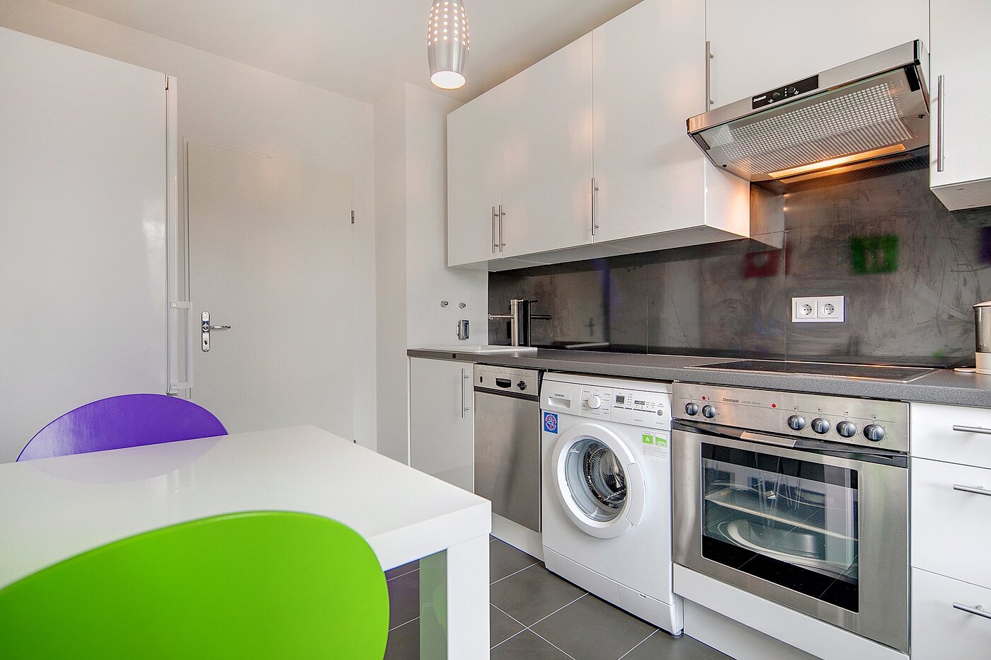 Appartement avec 2 pièces | München-Sendling | 2106ML2 | ...mit kleinem Esstisch