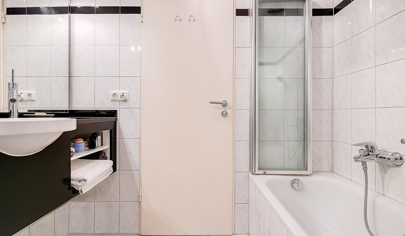 Appartement avec 2 pièces | München-Schwabing | 2004ML1 | mit Badewanne