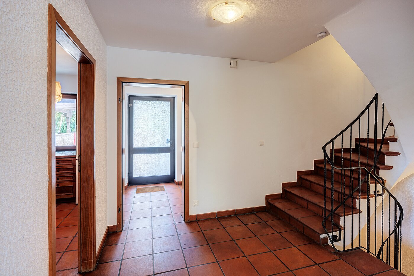 Maison d'angle mitoyenne avec 5 pièces | Penzberg | 701121 | Gemauerte Treppen