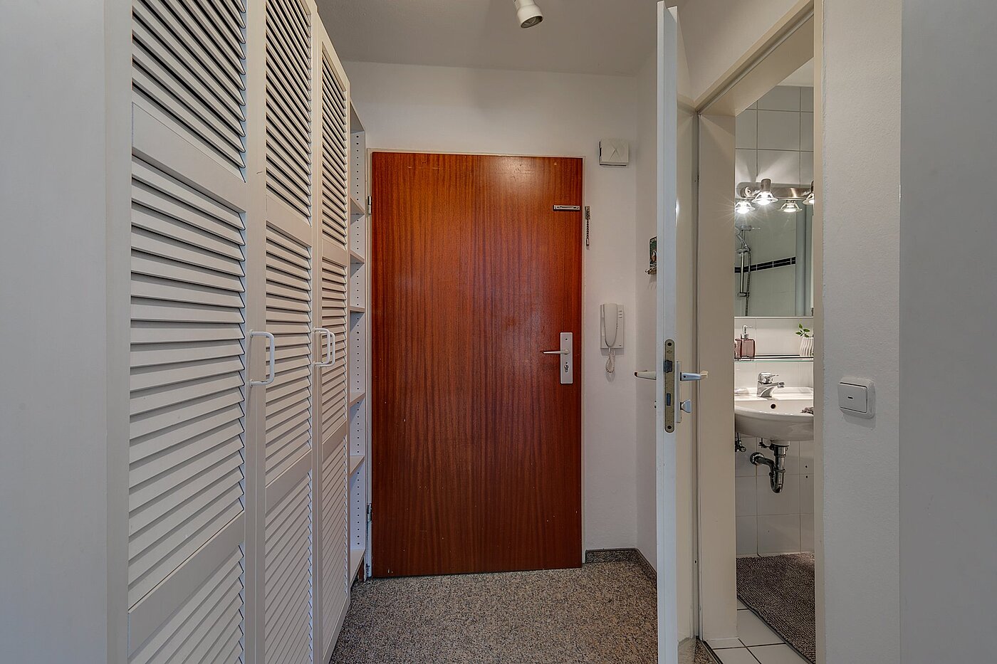Appartement avec 1 pièce | München-Englschalking | 1907ML2 | Stauraum in der Diele