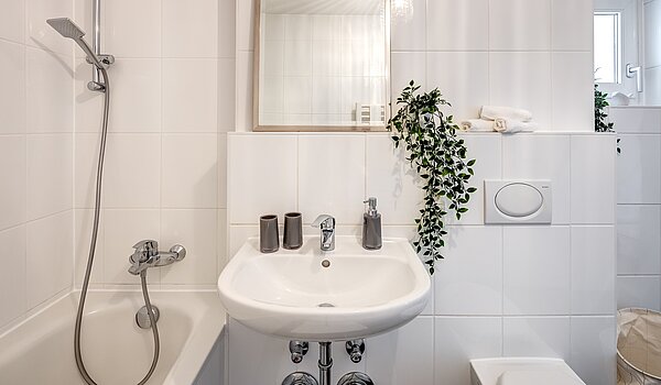 Appartement avec 2.5 pièces | München-Schwanthalerhöhe | 2210ML2 | ...mit Wanne und Tageslicht