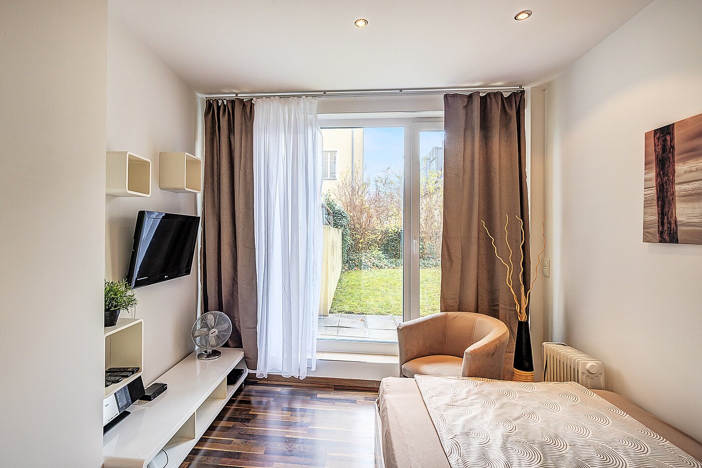 Appartement au rez-de-chaussée avec 4 pièces | München-Neuhausen | 70471 | Apartment 1 Wohn- und...