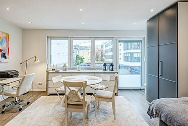 Haidhausen : élégant appartement avec balcon dans un emplacement privilégié à proximité du Parlement bavarois