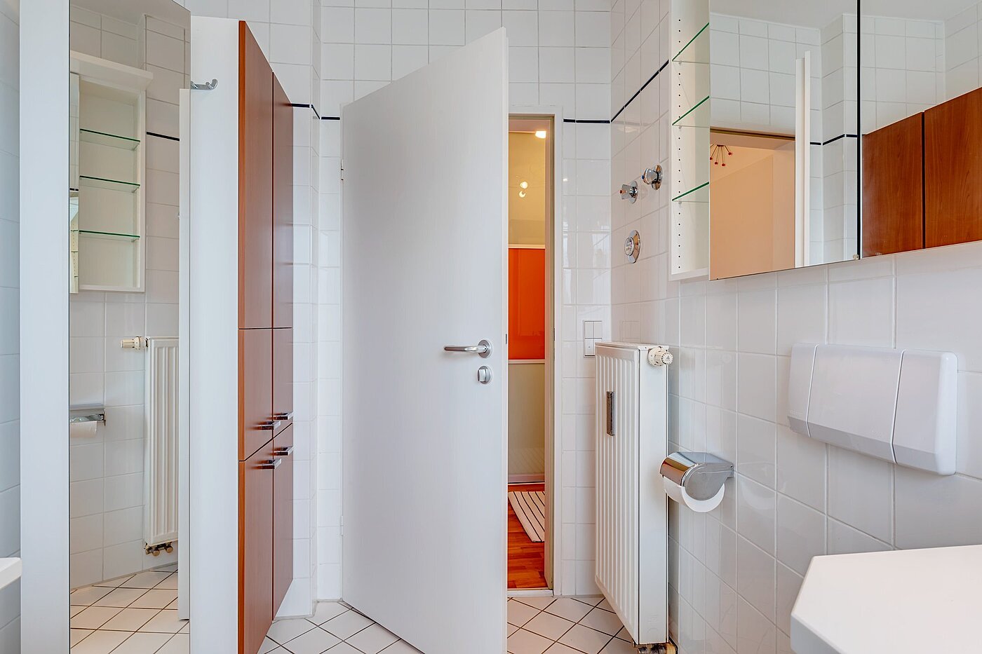 Appartement au dernier étage avec 2 pièces | München-Sendling | 1911ML4 | Spiegelschrank im Bad