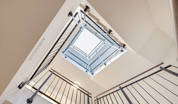 Propriété particulière avec 8 pièces | 70406 | Treppenhaus Gewerbe