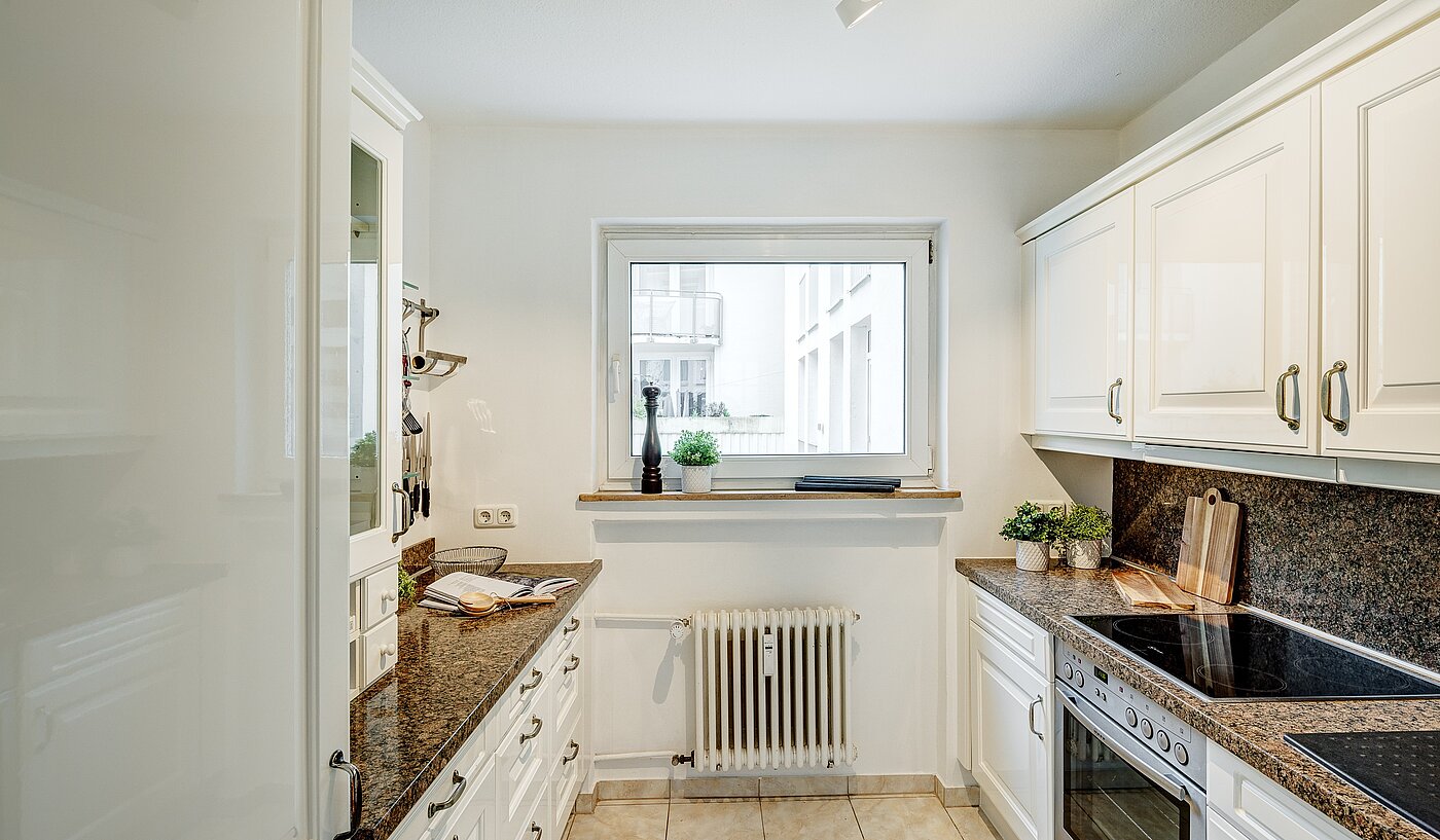 Appartement avec 3 pièces | München-Maxvorstadt | 2203ML31 | Geräumige, helle Küche mit...