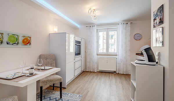 Appartement avec 2 pièces | München-Allach | 70412 | Küche mit Essplatz...