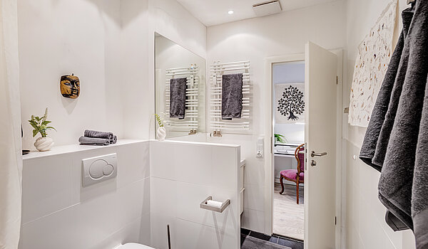 Appartement au rez-de-chaussée avec 2 pièces | München-Schwabing | 70394 | Badezimmer...