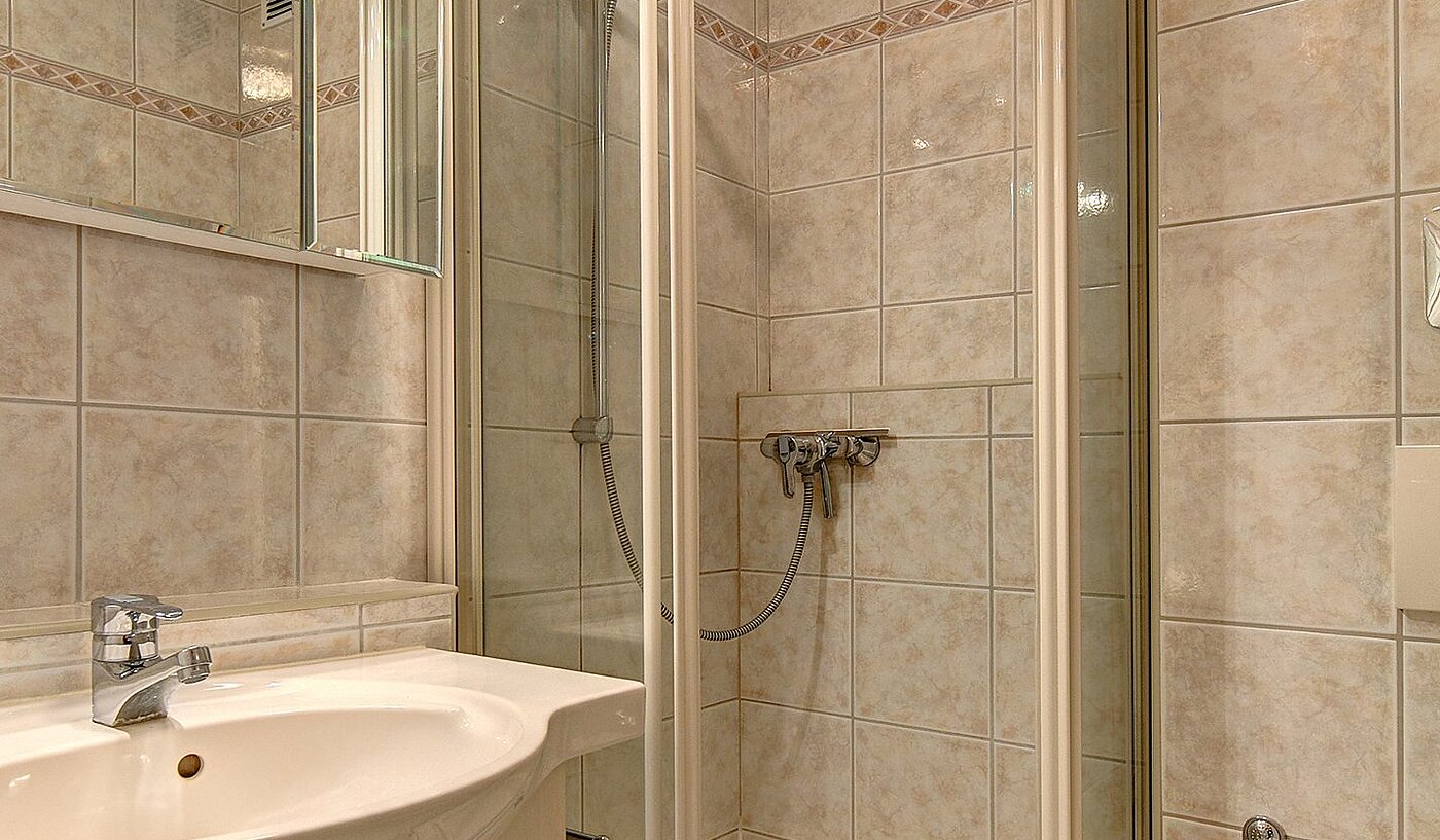 Appartement avec 2 pièces | Unterschleißheim | 1711ML1 | Duschbad