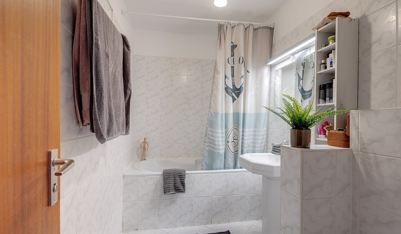 Appartement avec 2 pièces | München-Neuhausen | 2003ML5 | Ansprechendes Bad