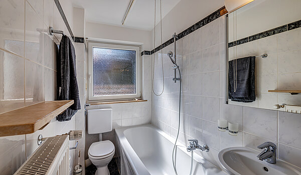 Appartement avec 1 pièce | München-Schwabing | 70449 | ...Wannenbad mit Fenster