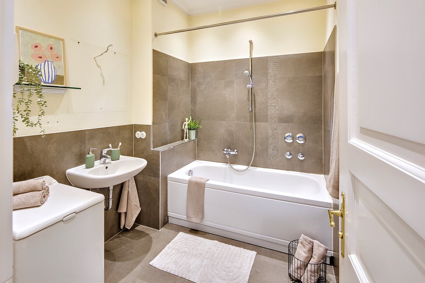 Appartement au rez-de-chaussée avec 1 pièce | München-Haidhausen | 70228 | Modernes Bad mit...