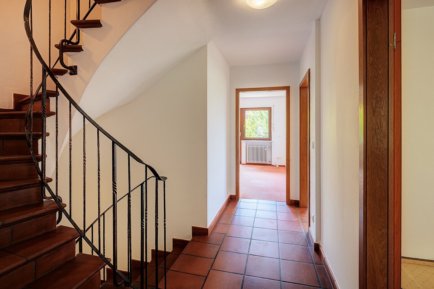 Maison d'angle mitoyenne avec 5 pièces | Penzberg | 701121 | Treppenaufgang zum DG