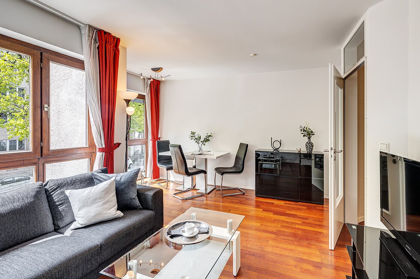 Appartement avec 3 pièces | München-Schwabing | 2202ML12 | Das Wohnzimmer mit...