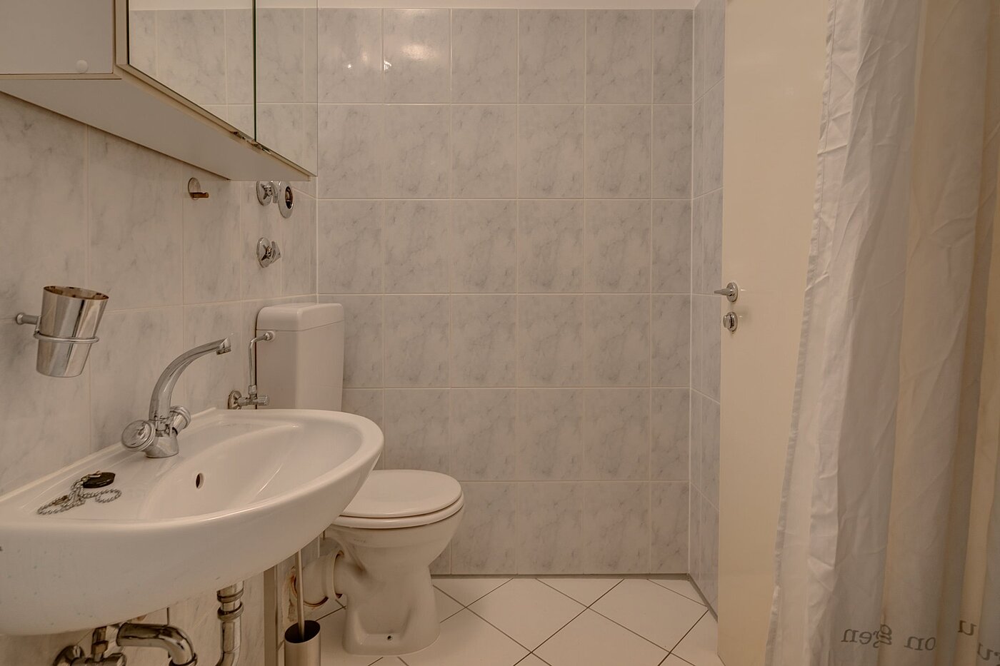 Rez-de-chaussée surélevé avec 1 pièce | München-Neuhausen | 1911ML10 | mit Badewanne