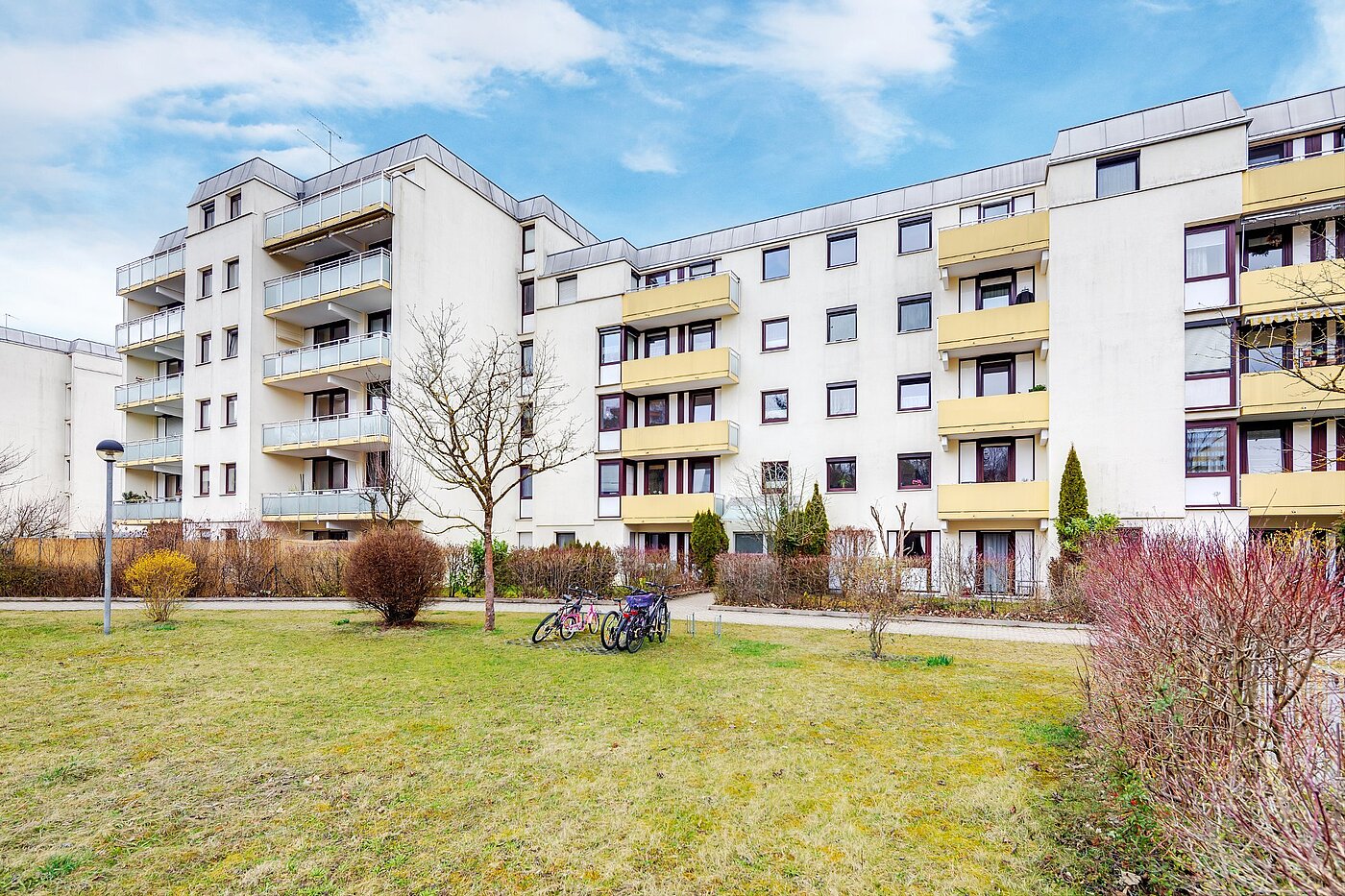 Appartement avec 2 pièces | 2002ML7 | Wohnanlage mit...