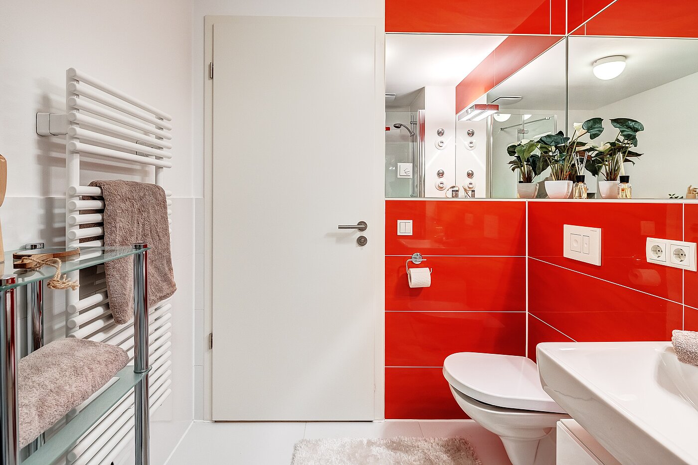 Appartement au rez-de-chaussée avec 2 pièces | München-Riem | 2201ML1 | Stylisches Bad mit Handtuchheizkörper,...