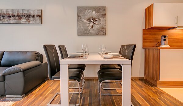 Appartement au rez-de-chaussée avec 4 pièces | München-Neuhausen | 70471 | ...mit Platz zum Essen