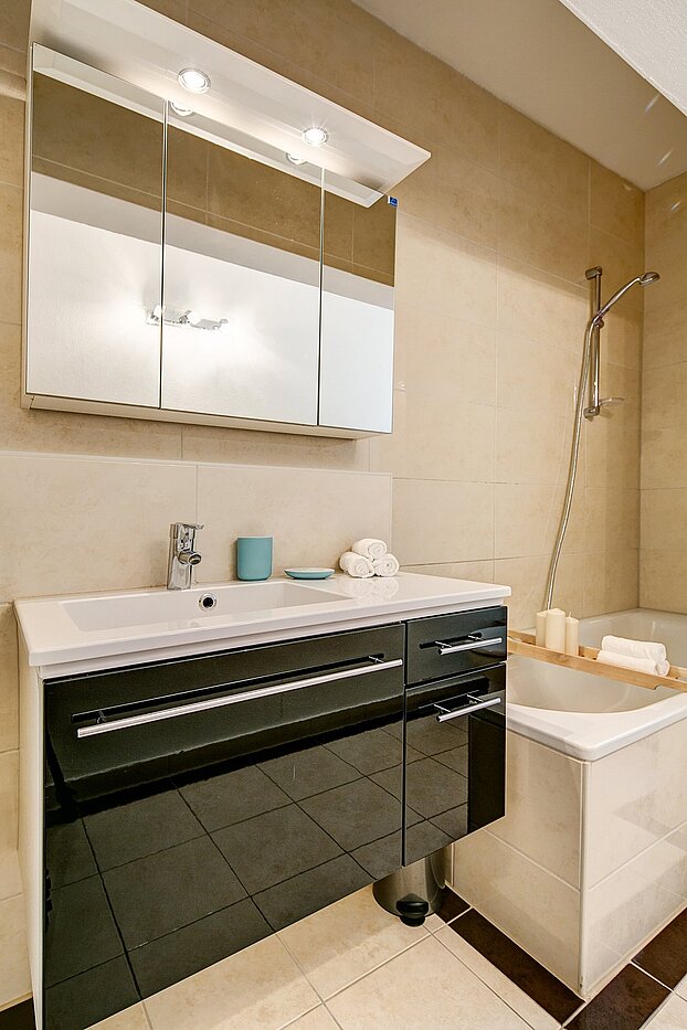 Appartement avec 4 pièces | München-Maxvorstadt | 2011ML2 | ...Waschtisch und...
