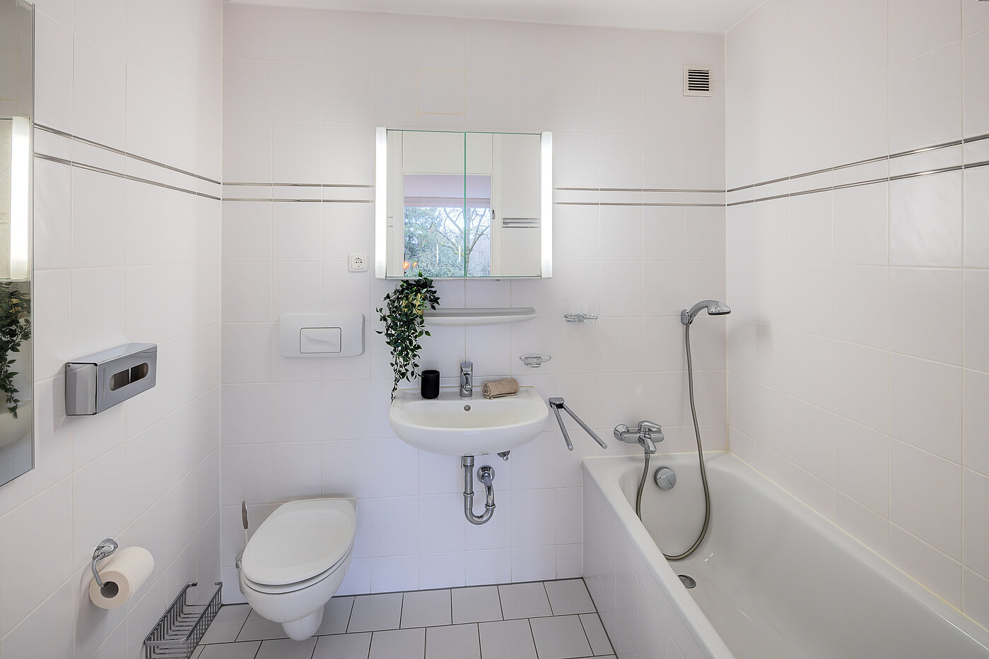 Appartement avec 3.5 pièces | München-Bogenhausen | 70305 | Bad en Suite