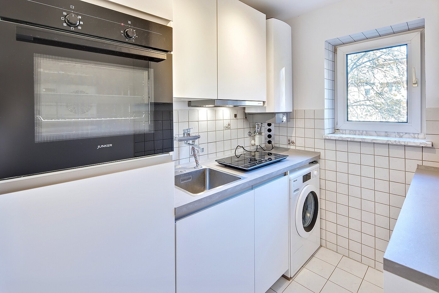 Appartement avec 3 pièces | München-Bogenhausen | 70310 | Küche mit Fenster