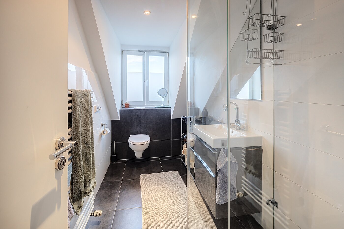 Appartement avec 5 pièces | München-Neuhausen | 70140 | Separates Duschbad
