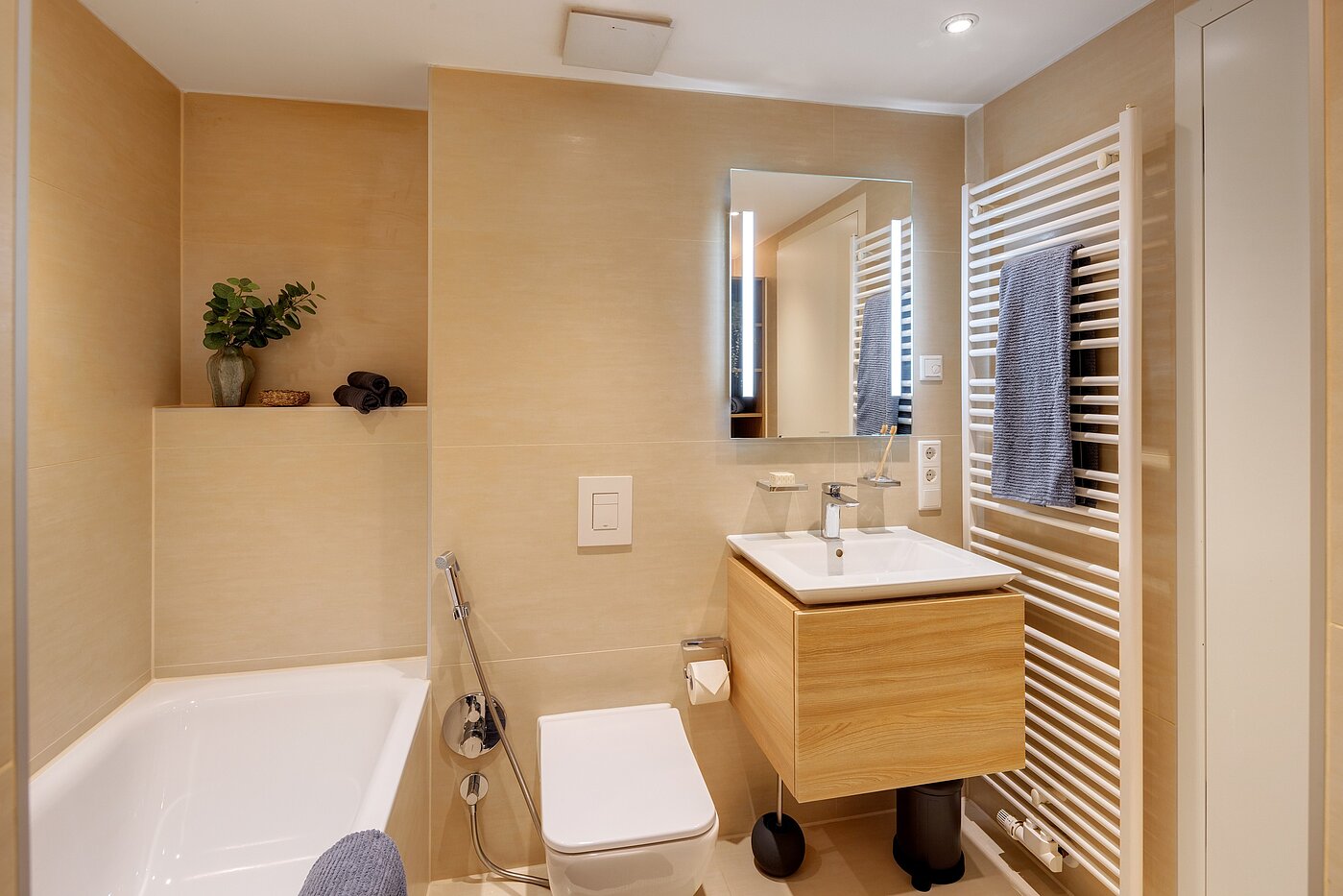 Appartement avec 4 pièces | München-Bogenhausen | 70380 | Bad mit Badewanne...