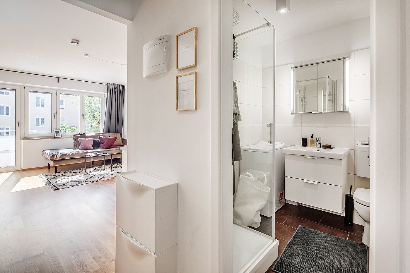 Appartement avec 1 pièce | München-Neuhausen | 2010ML6 | Zugang zum Badezimmer