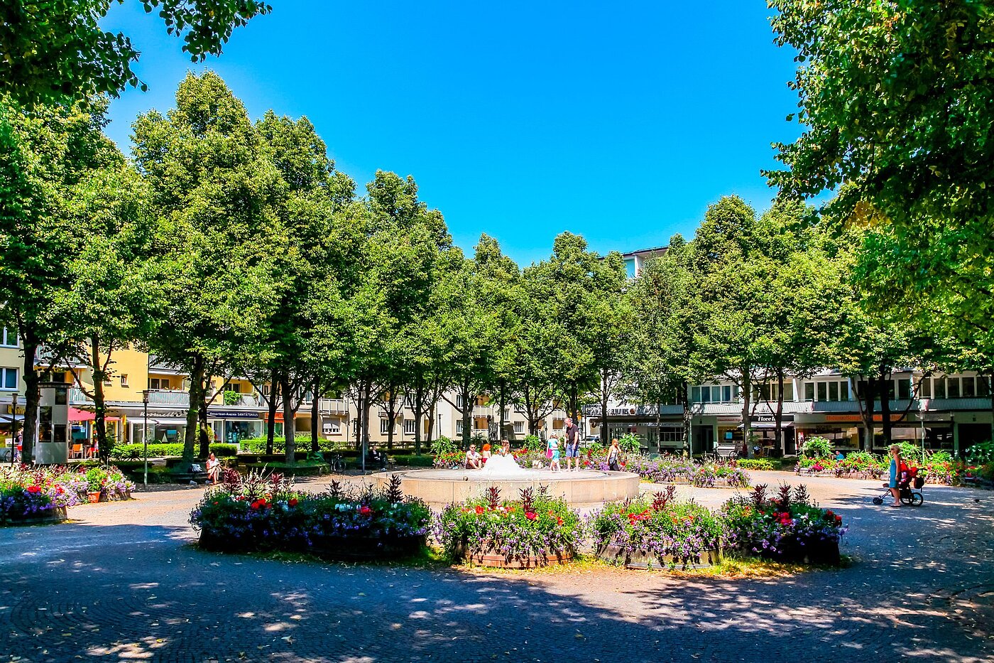 Appartement avec 1.5 pièces | München-Schwabing | 2011ML3 | Hohenzollernplatz im Sommer