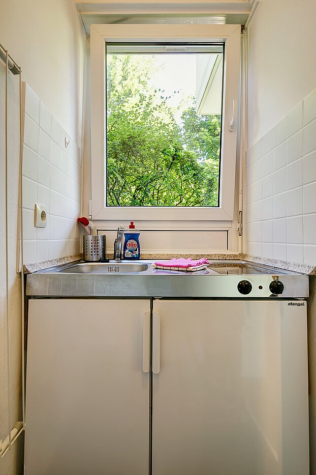 Apartment avec 1 pièce | München-Schwabing | 70257 | Küche mit Fenster...